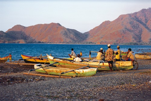 Life has changed little for the people of East Timor who still practice the unusual fishing traditions of their great grandfathers - <i>Photo: Toni Whythes</i>
