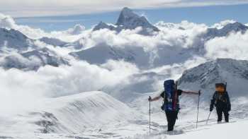Climbers on Baruntse in Nepal | Annette Skirka