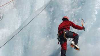 Expand your mountaineering skills in Nepal | Soren Kruse Ledet