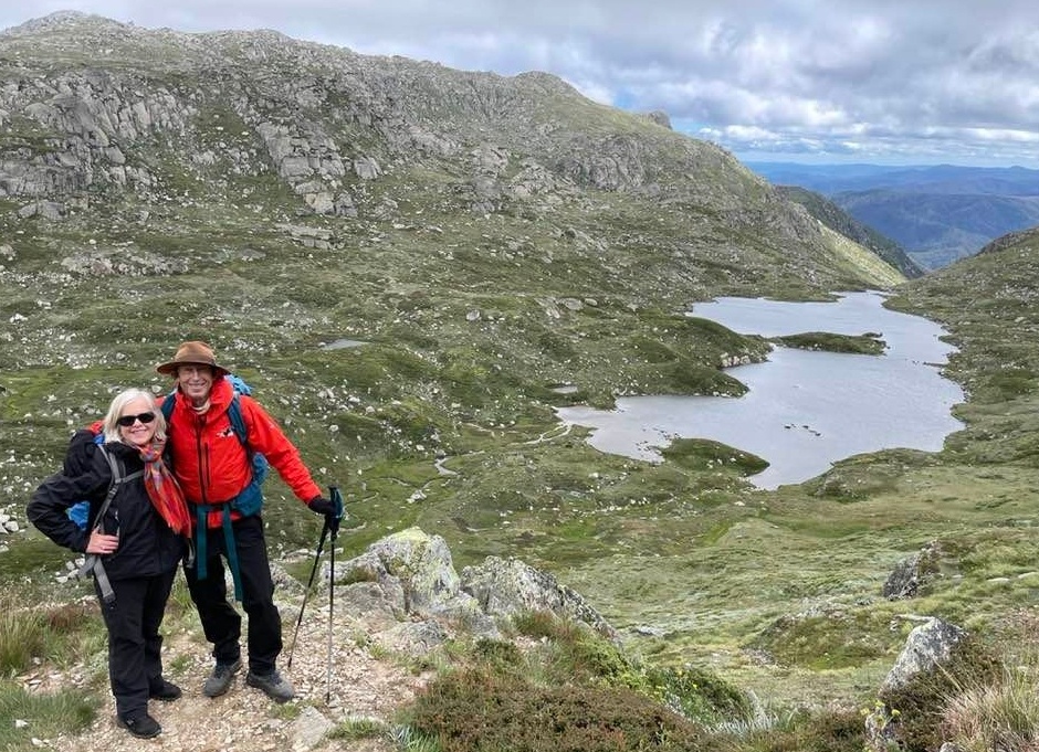 Margie Thomas and Tim Macartney-Snape hiking Mt Kosciuszko for World Expeditions Foundation Charity Challenge |  <i>Margie Thomas</i>
