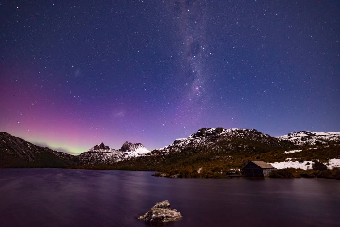 A rare light show colours the sky over Cradle Mountain |  <i>Pierre Destribats</i>