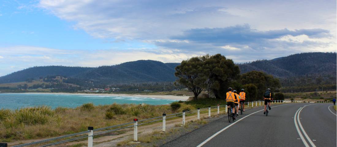 Cycling along the Tasmanian east coast |  <i>Oscar Bedford</i>
