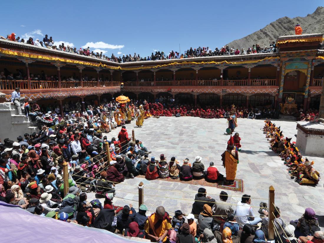 Several hundred Ladakhi villagers from throughout the Indus Valley attend the Hemis festival. |  <i>Adam Mussolum</i>