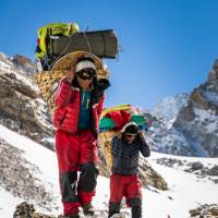 Porters provide the backbone for a great trek in Nepal |  <i>Lachlan Gardiner</i>