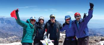 Climbers celebrate on Aconcagua's summit | Angel Armesto